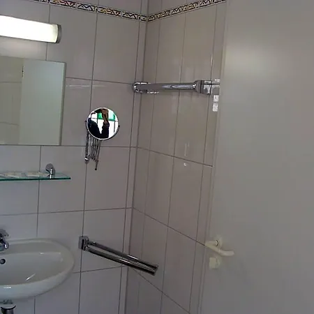 Löhr 3*