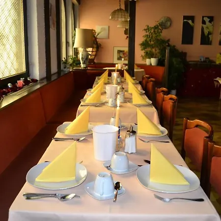 Loehr Отель Баден-Баден